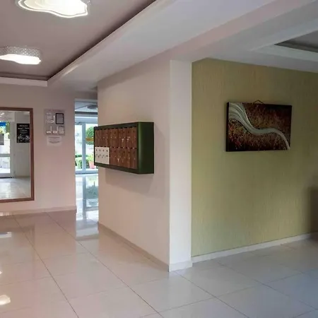 Kurt Safir Euro Apartment