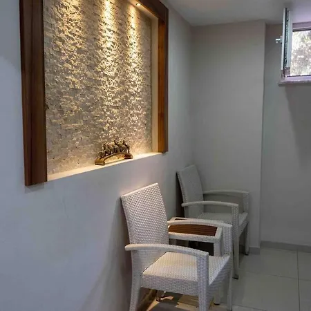 Kurt Safir Euro شقة ألانيا